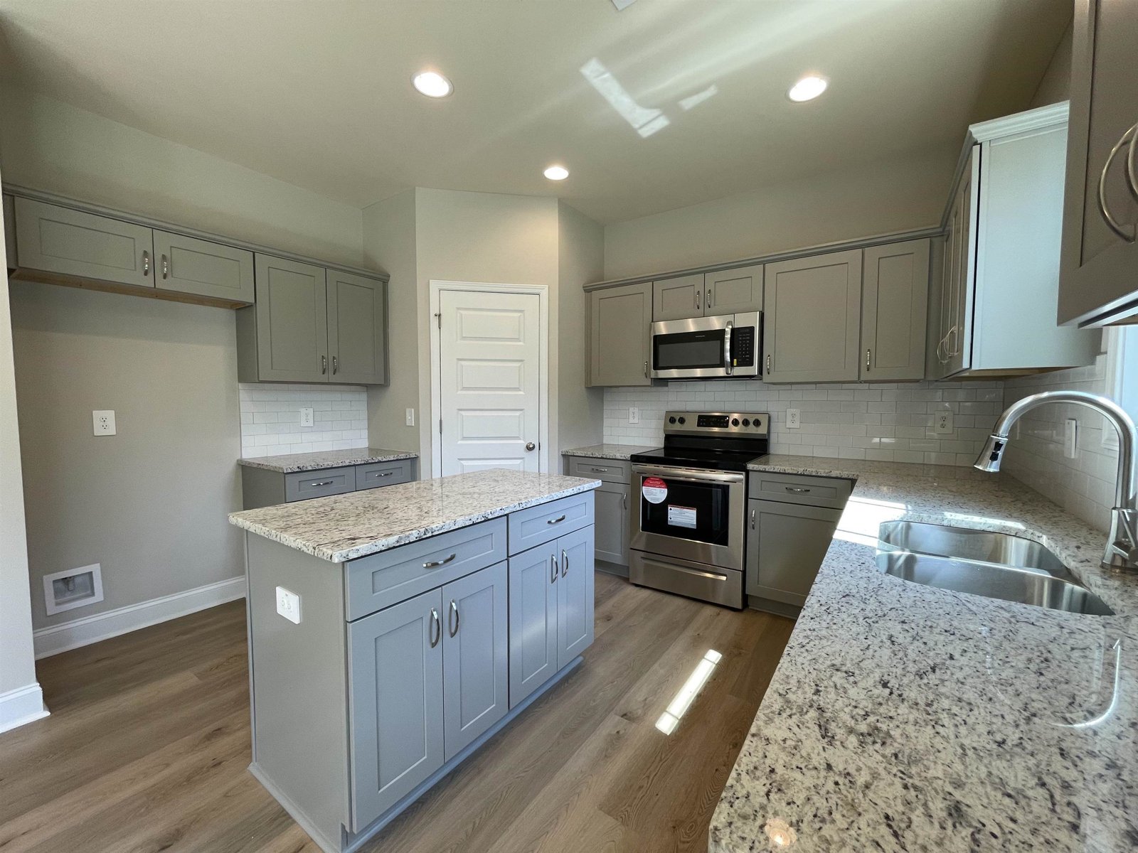 176 Country World Drive Macon - Photo 7