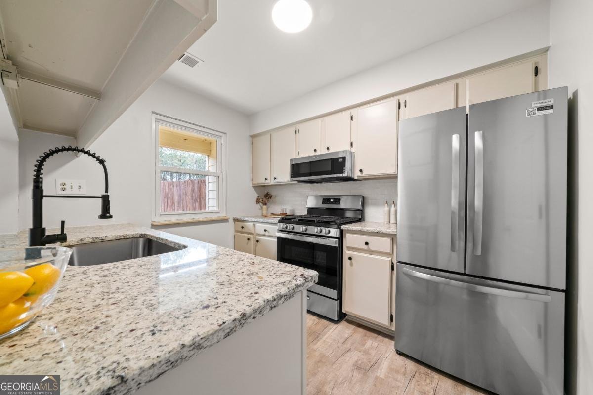 1998 Cheatham Woods Drive Marietta - Photo 6