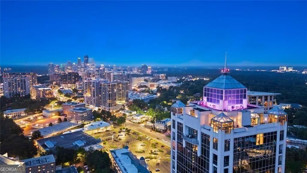 2828 Peachtree Road Atlanta - Photo 1