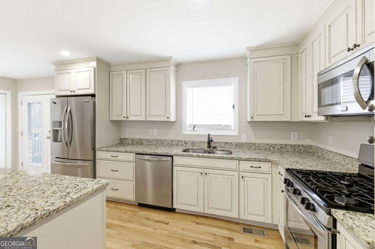 2160 Riverside Drive Gainesville - Photo 10