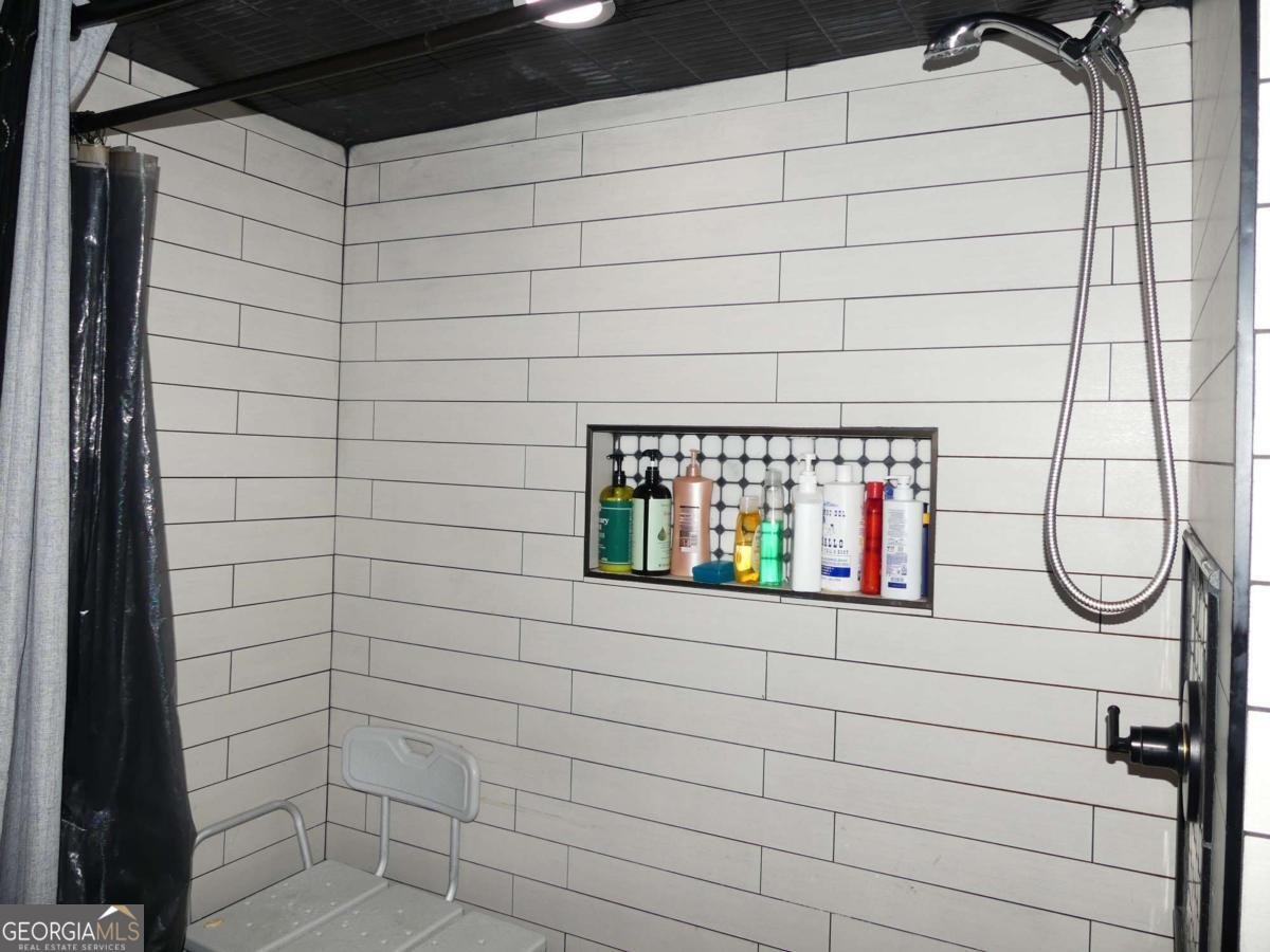 3939 Laurens Lane Snellville - Photo 32