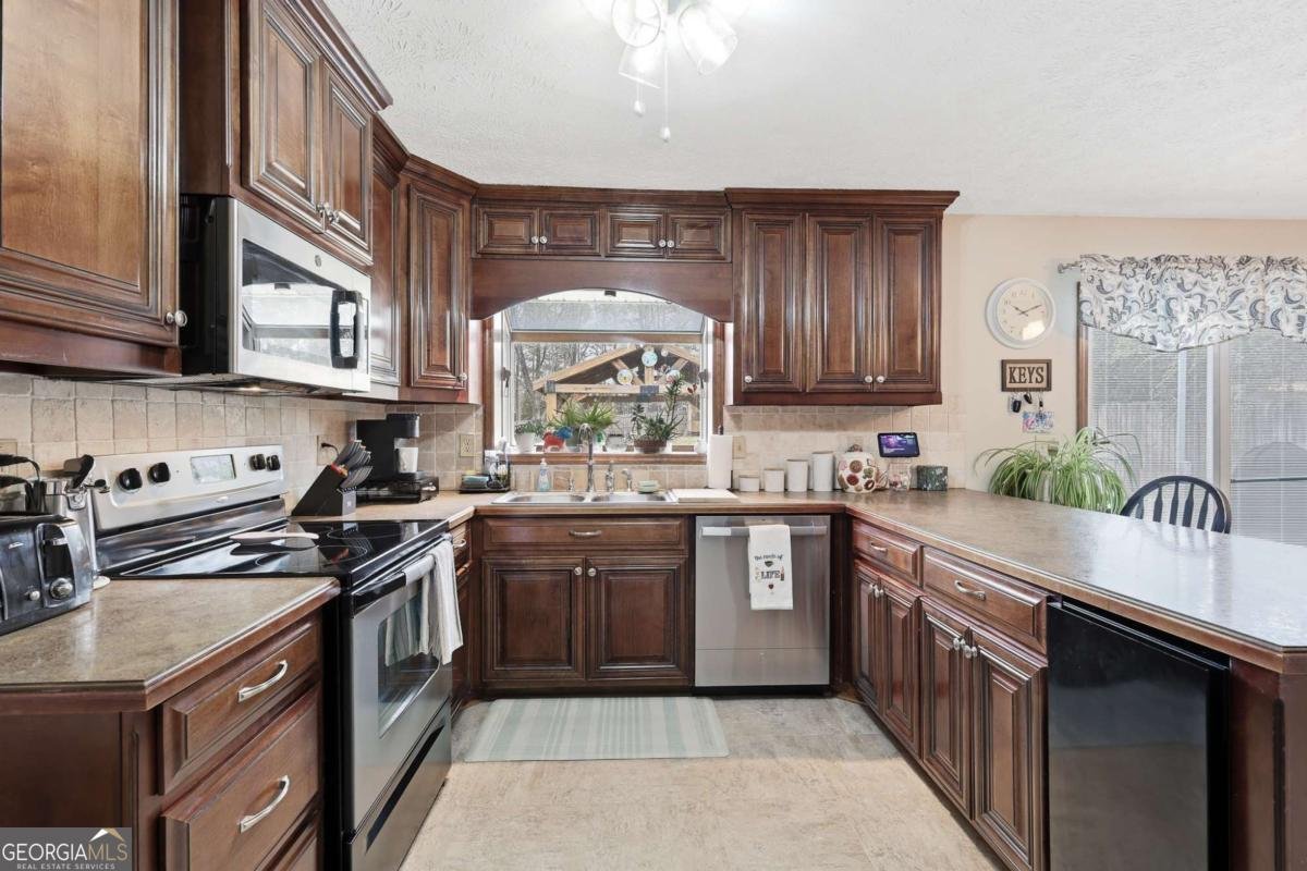 5730 Garden Walk Flowery Branch - Photo 12