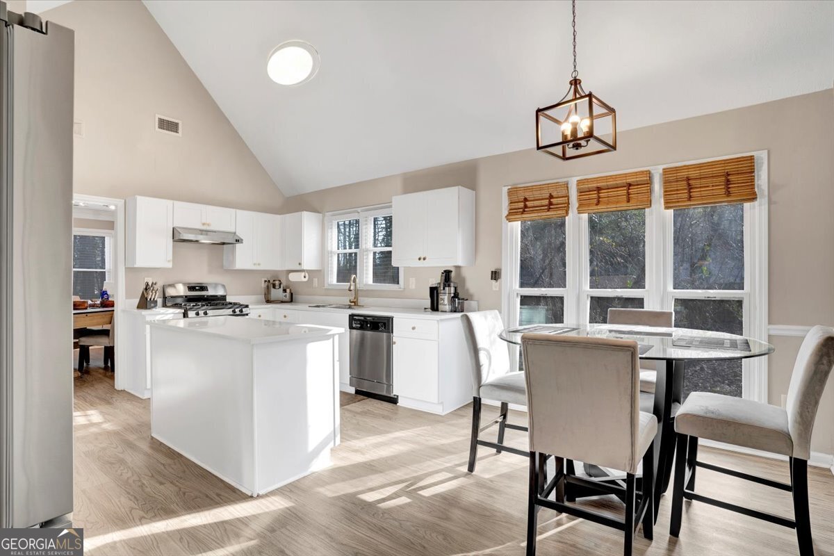 752 Stone Breeze Lane Stone Mountain - Photo 9