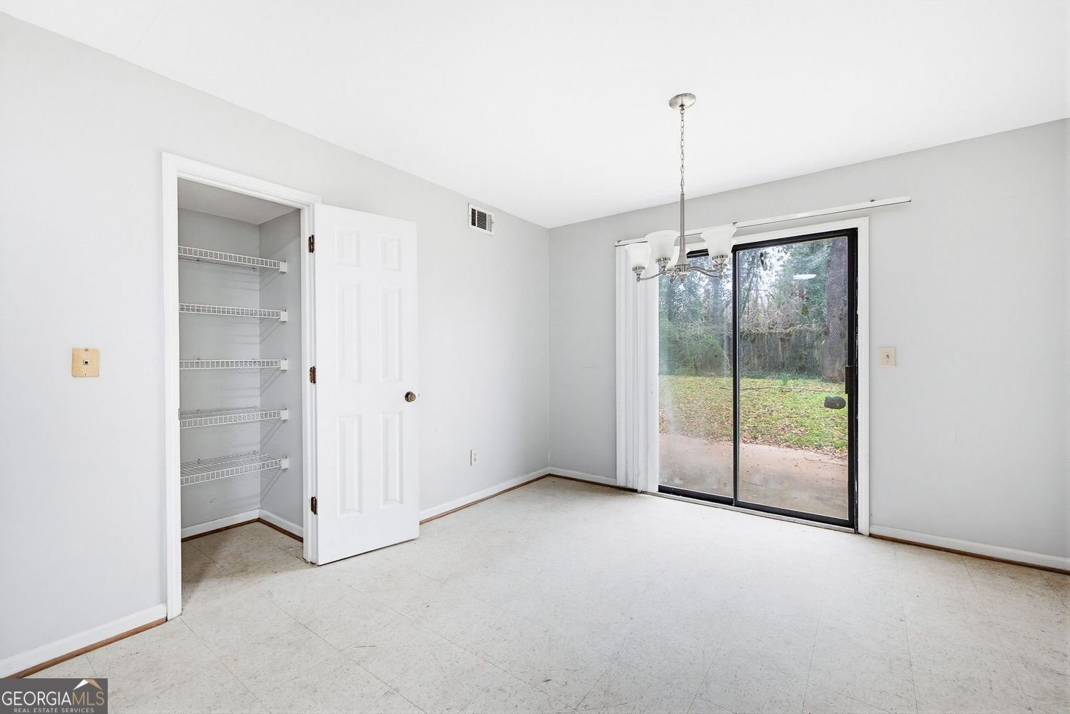 1055 Autumn Crest Court Stone Mountain - Photo 10