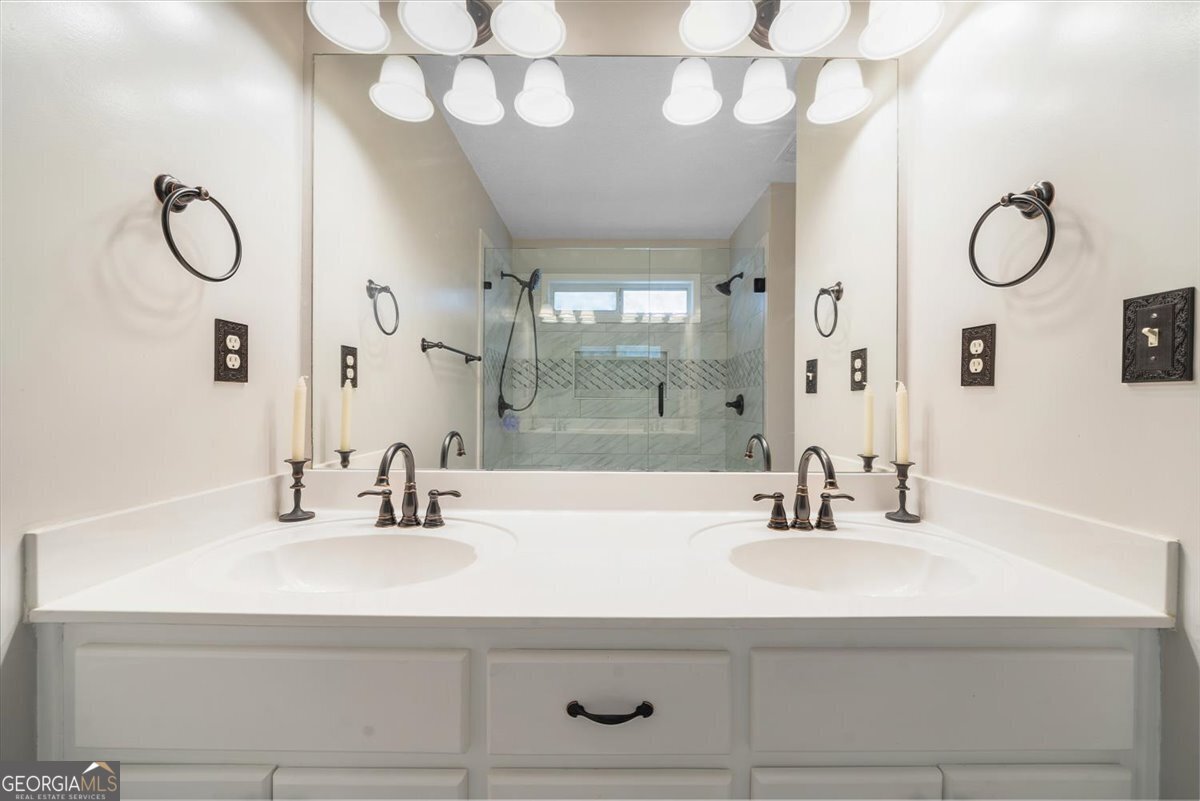 1129 River Green Court McDonough - Photo 8