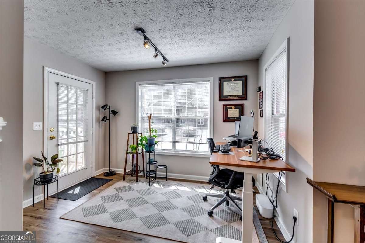 514 Streamside Drive Roswell - Photo 8