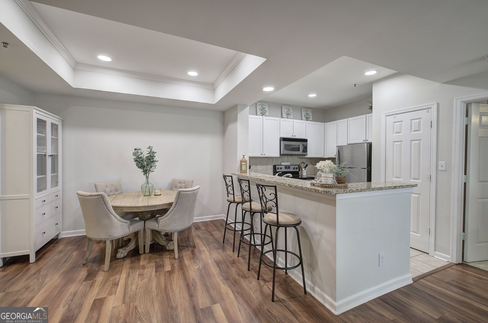 1250 Parkwood Circle Atlanta - Photo 6