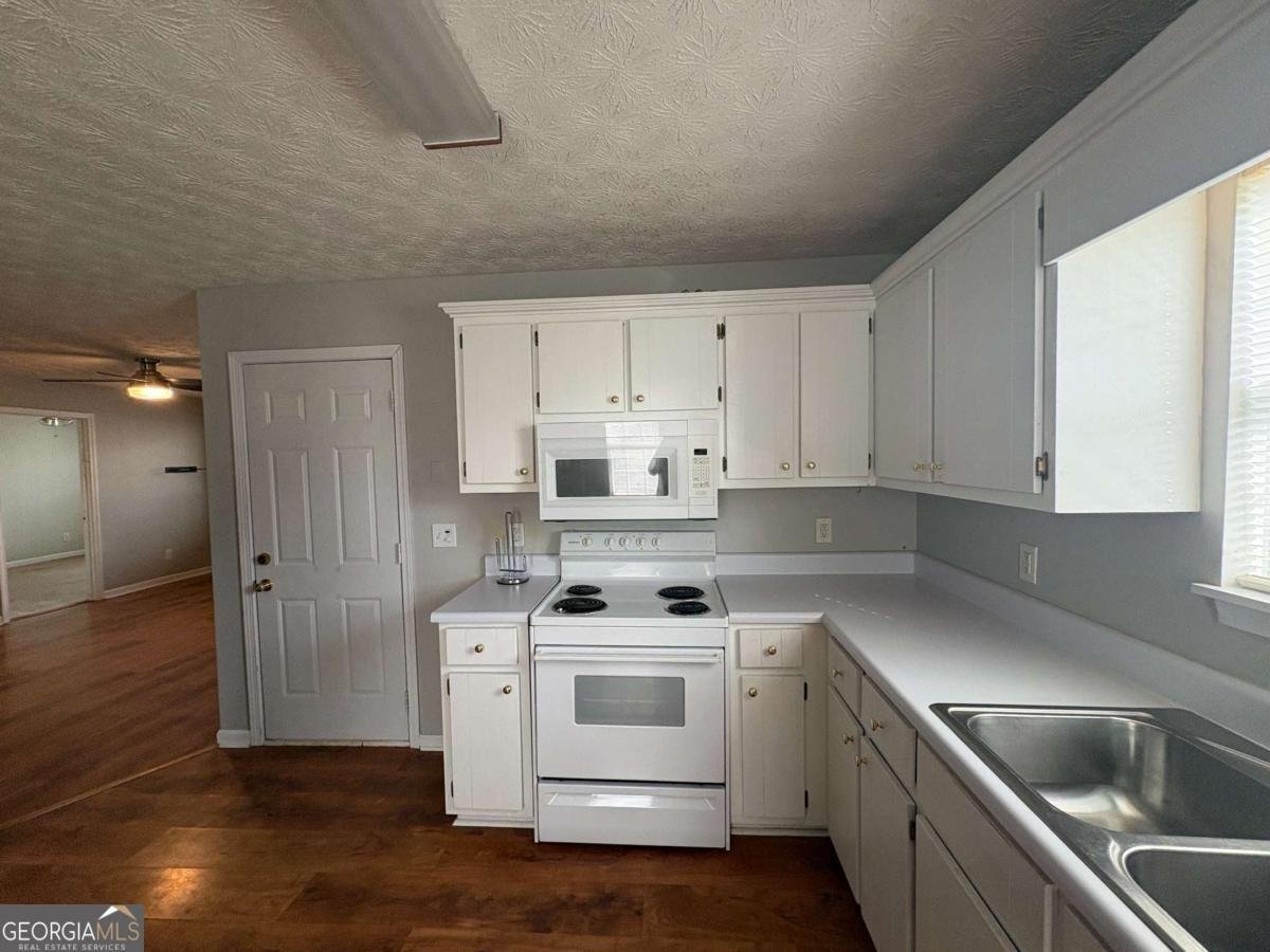 298 Little Street White - Photo 9