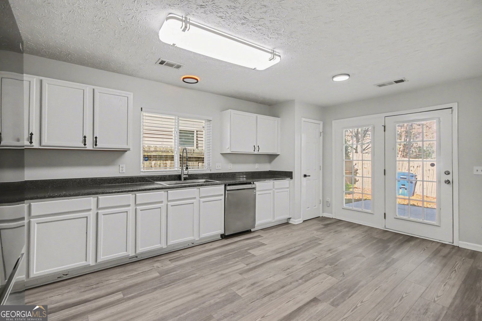 301 Silver Spring Street Dallas - Photo 16