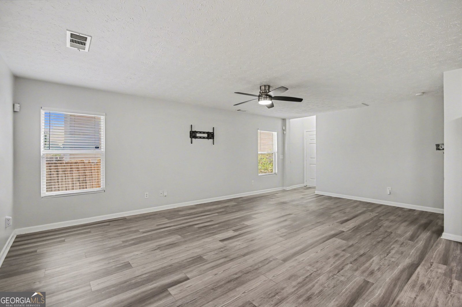 301 Silver Spring Street Dallas - Photo 8