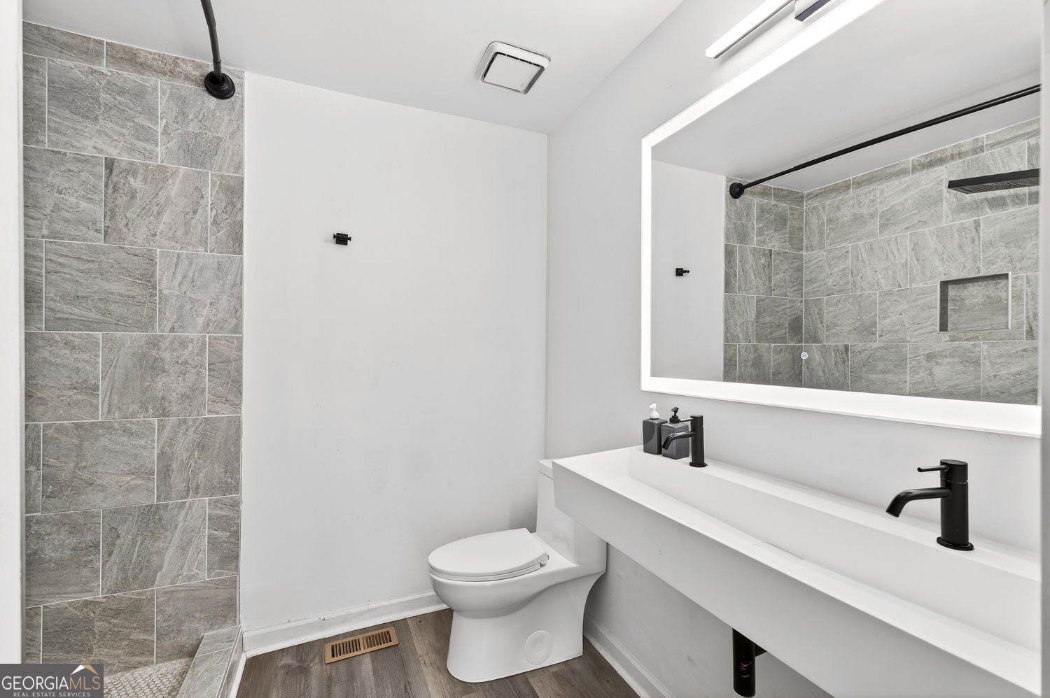 2226 Spring Walk Court Atlanta - Photo 14