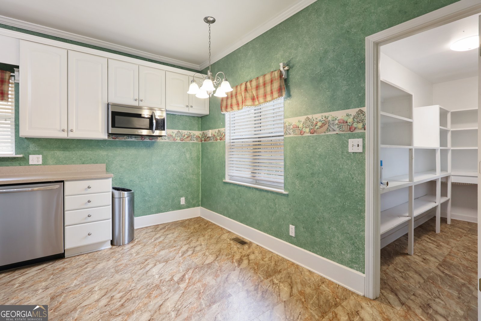 444 Covered Bridge Road Covington - Photo 9