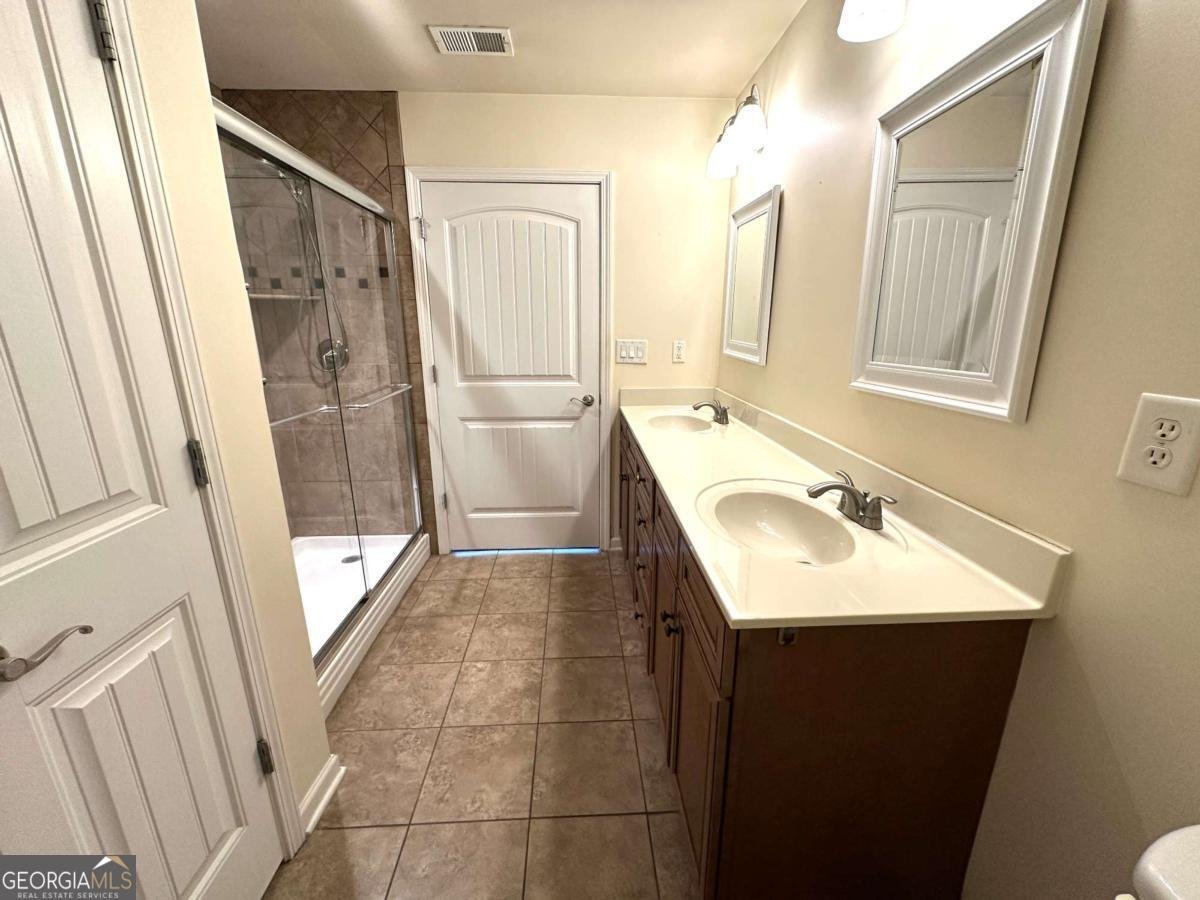 3 Mary Lane White - Photo 15