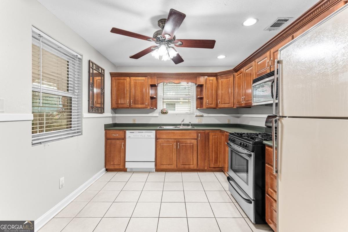 135 Derenne Avenue Savannah - Photo 21