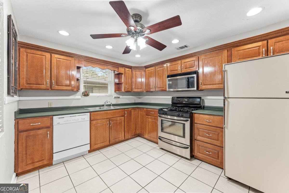 135 Derenne Avenue Savannah - Photo 22