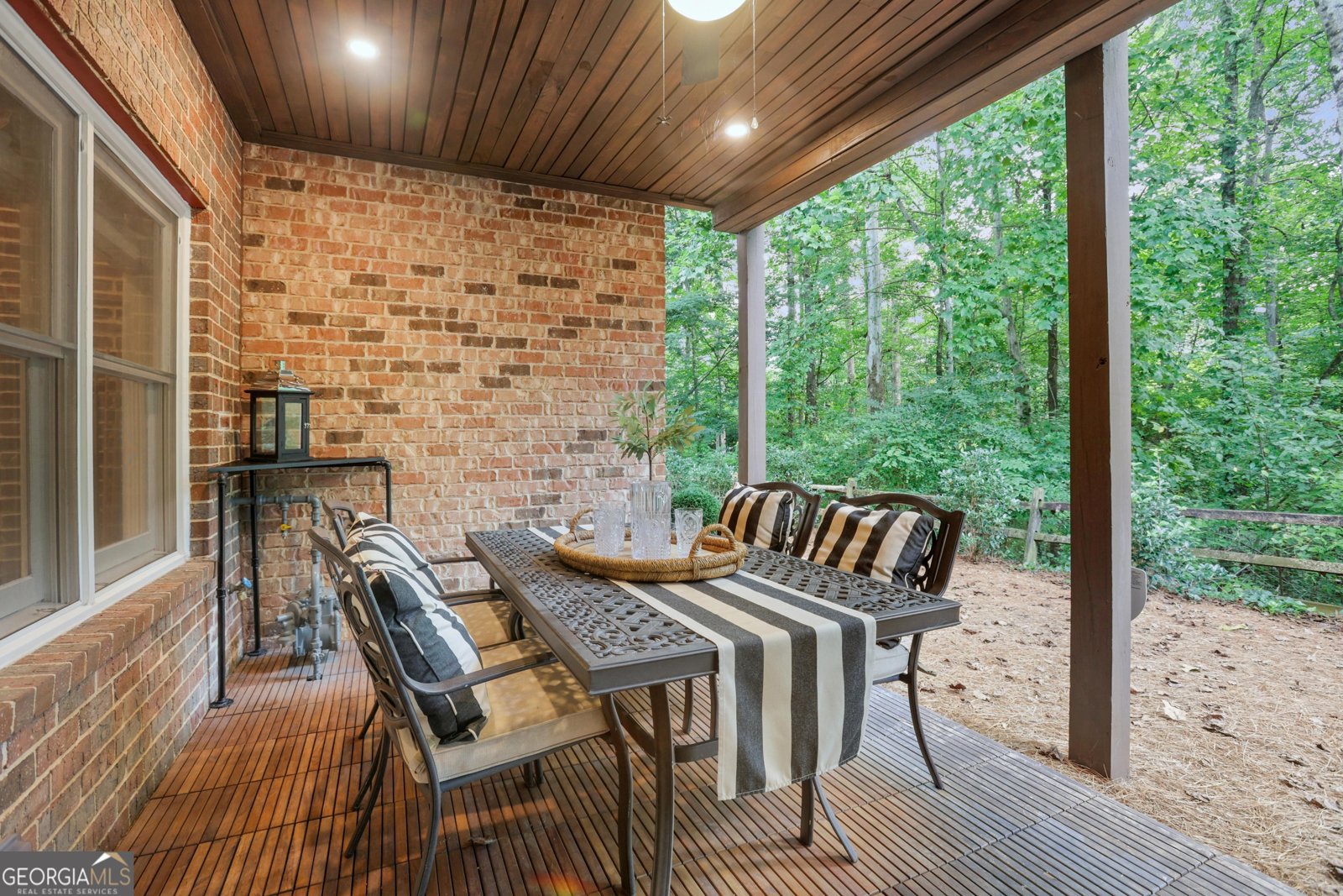 2555 Milford Lane Alpharetta - Photo 9