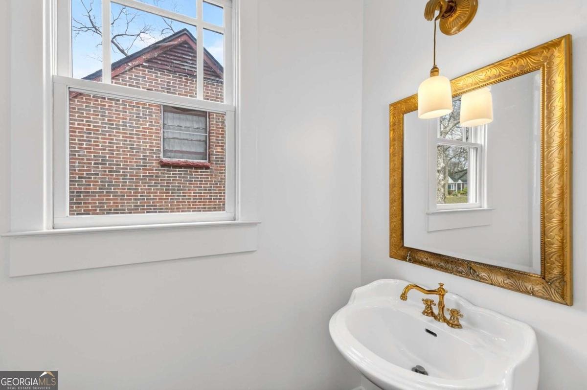 2129 Oakview Road Atlanta - Photo 16