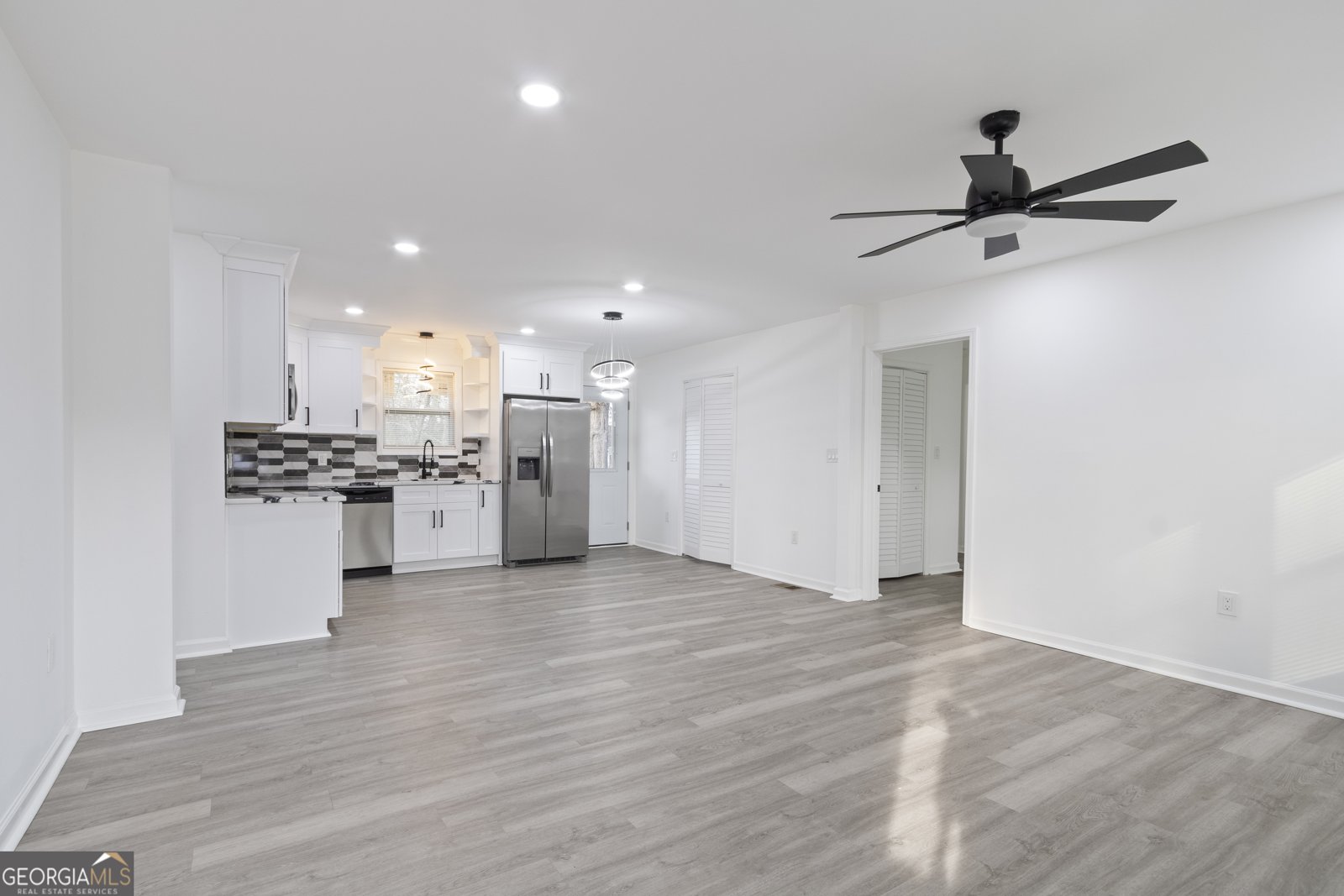 586 High Drive Forest Park - Photo 11