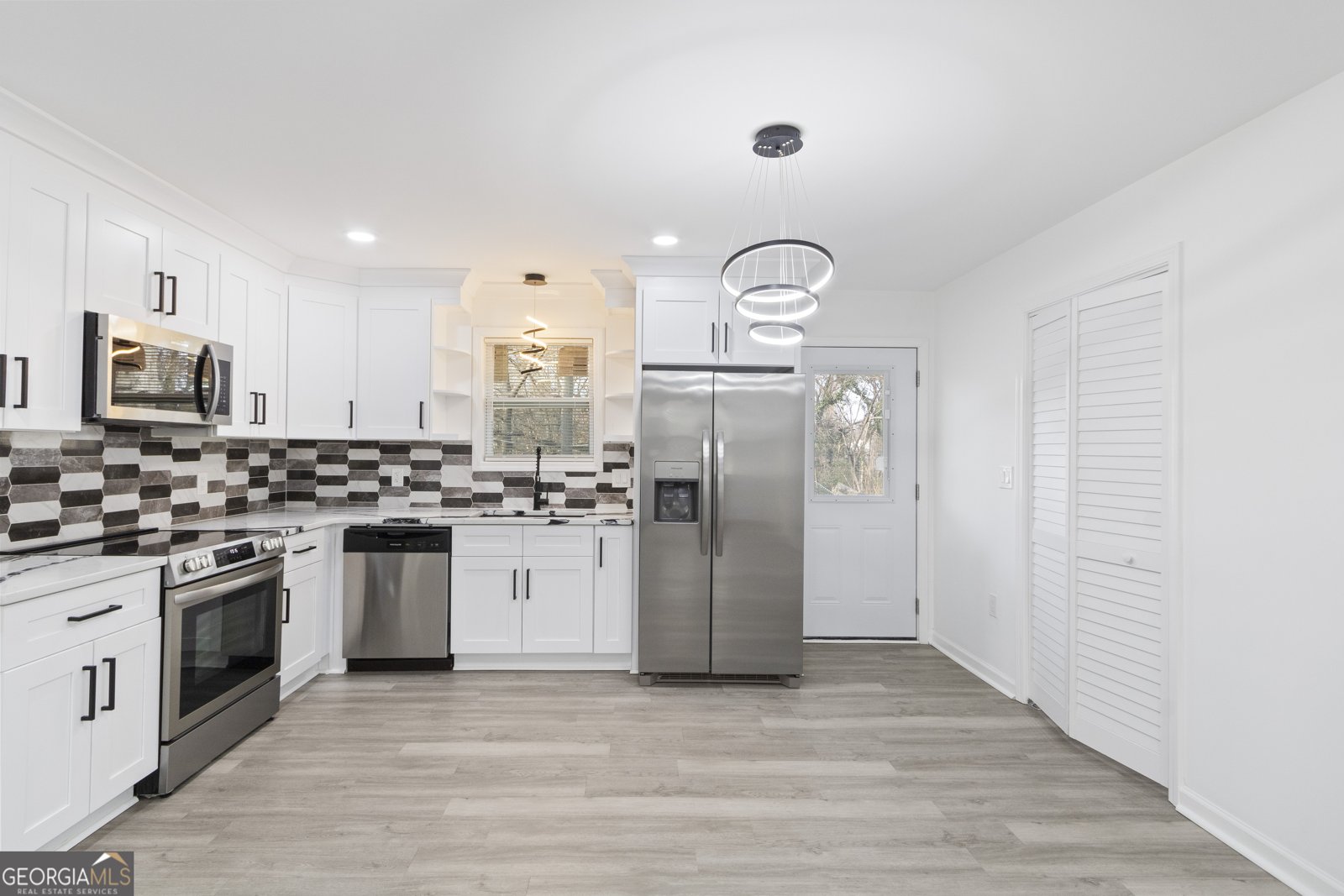 586 High Drive Forest Park - Photo 15