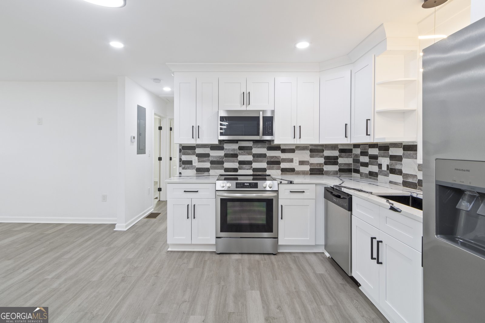 586 High Drive Forest Park - Photo 16