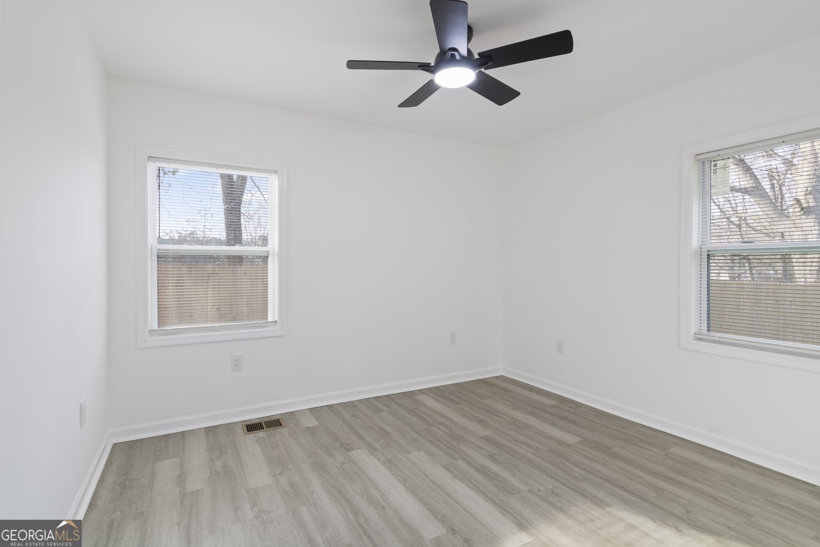 586 High Drive Forest Park - Photo 23