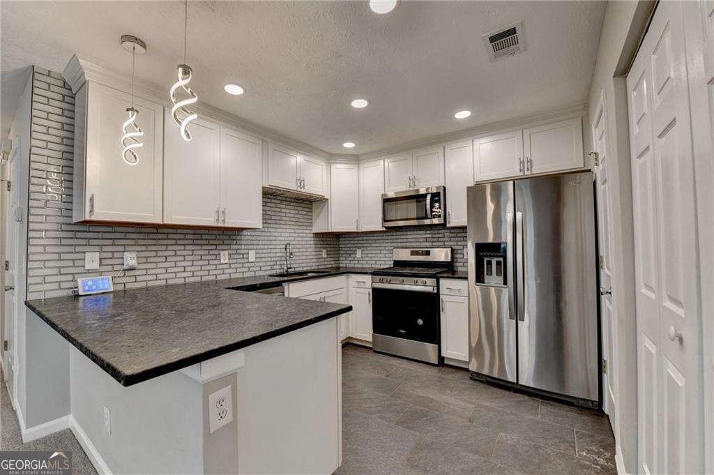 2385 Keenland Court Cumming - Photo 12