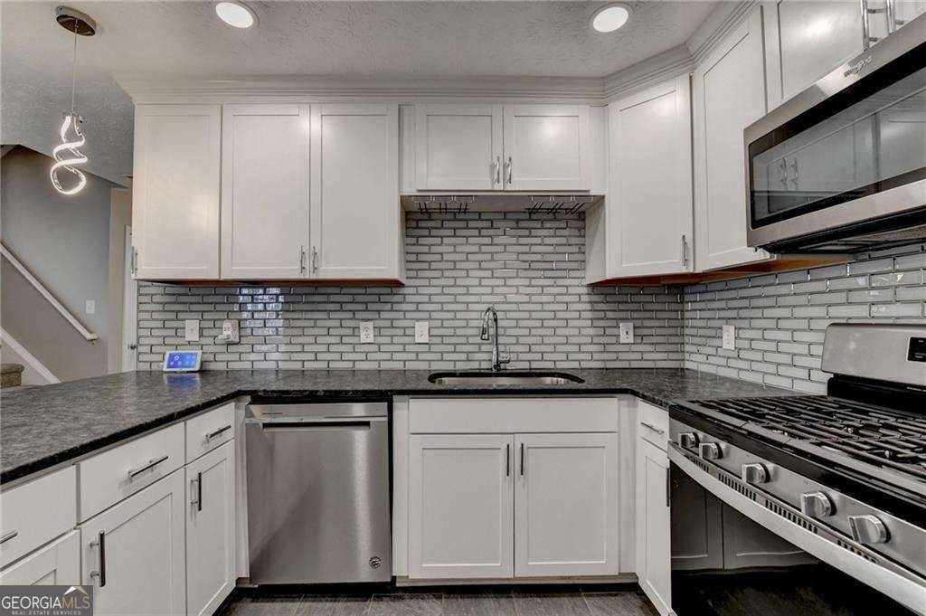 2385 Keenland Court Cumming - Photo 13