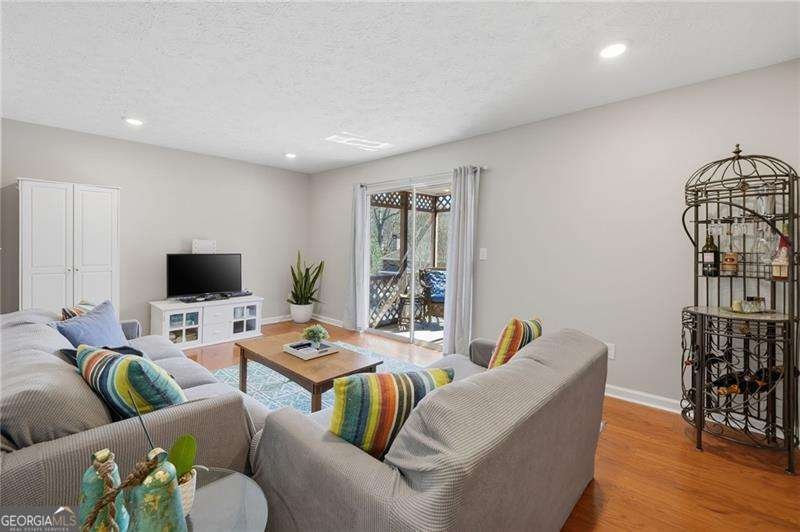 270 Quail Run Roswell - Photo 9