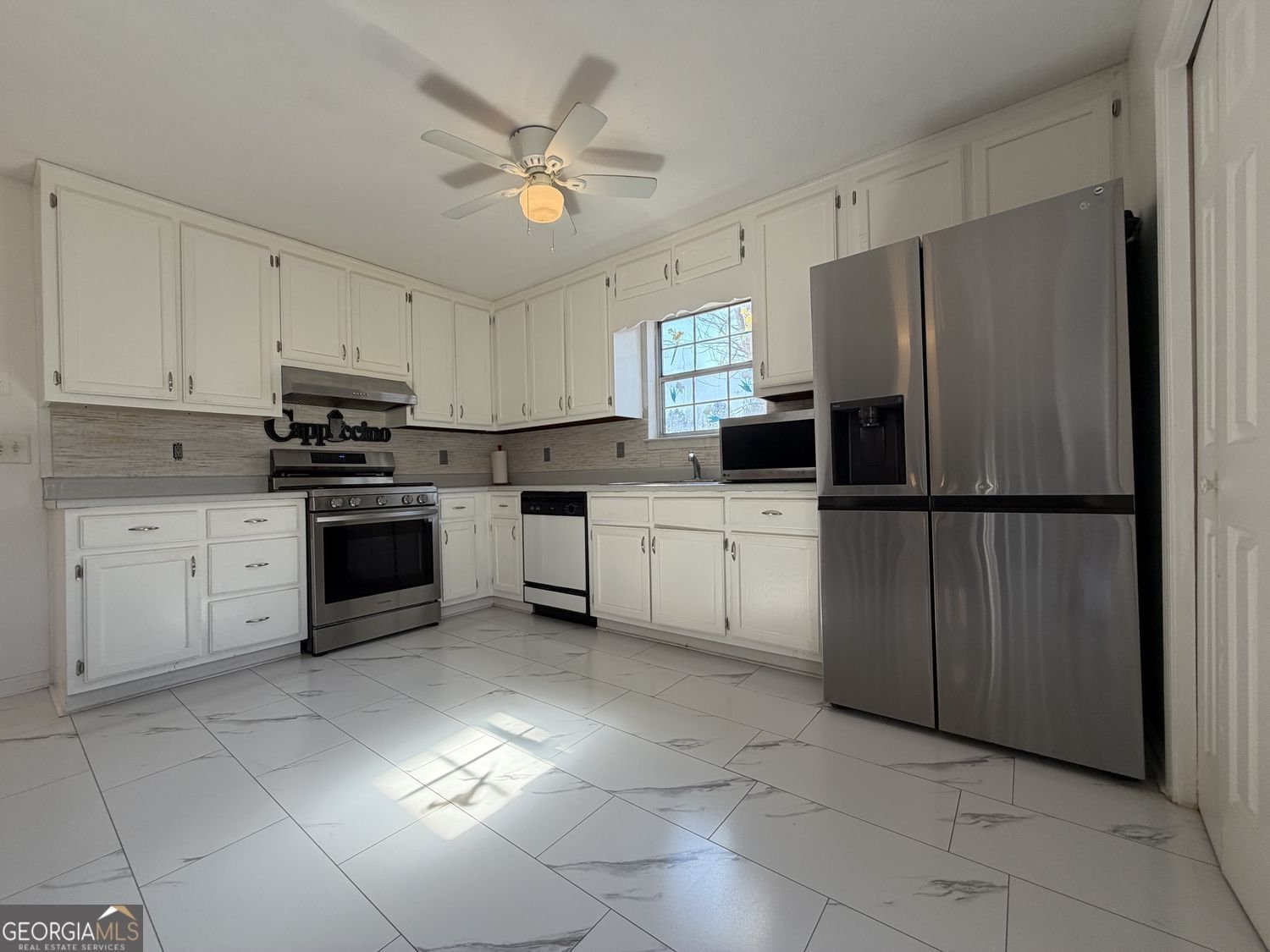 9491 Lakeview Court Douglasville - Photo 6