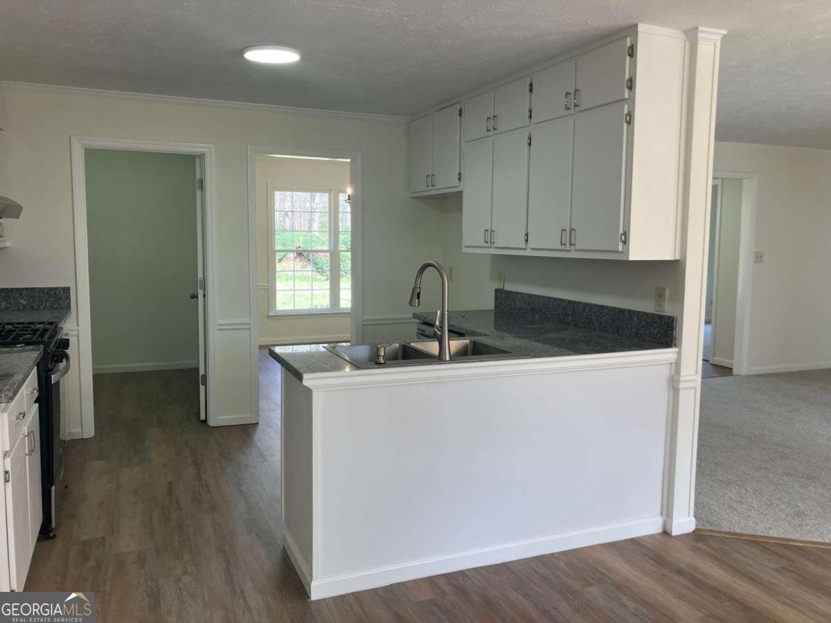 215 Brookwood Lane Fayetteville - Photo 10