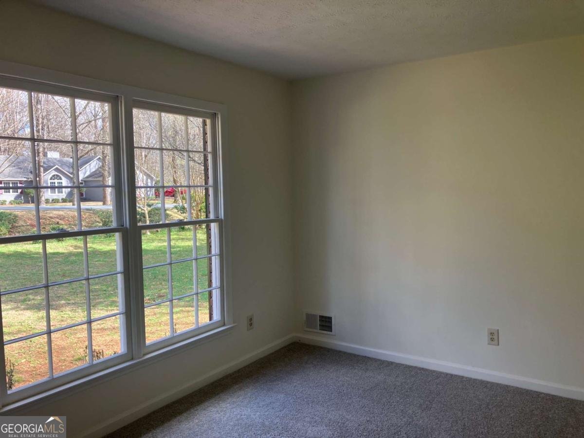 215 Brookwood Lane Fayetteville - Photo 14