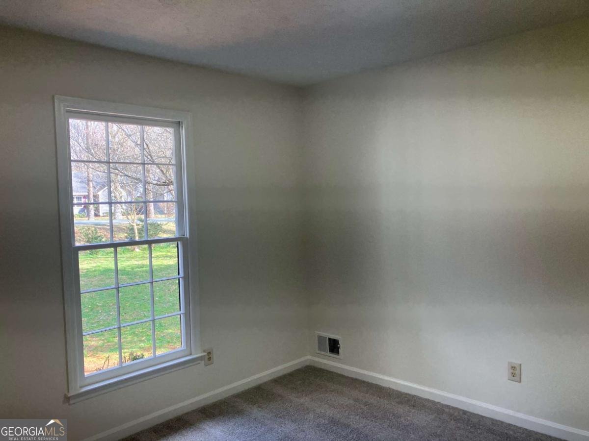 215 Brookwood Lane Fayetteville - Photo 15