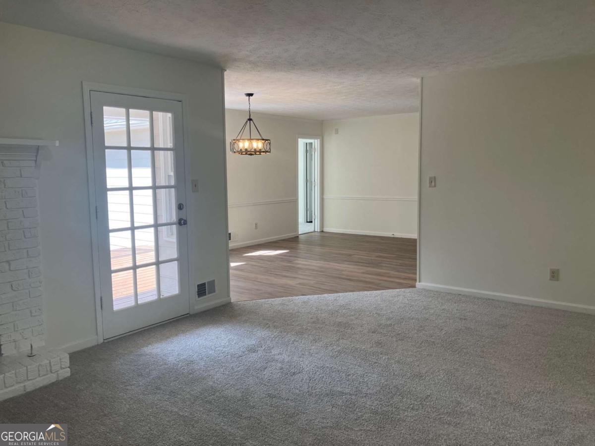 215 Brookwood Lane Fayetteville - Photo 7