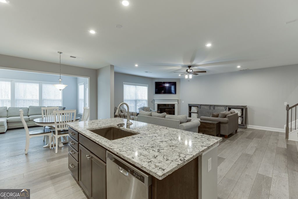 7314 Shady Tree Court Hoschton - Photo 16