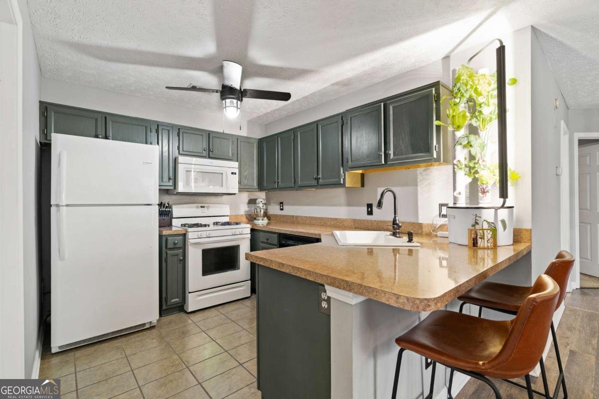 2772 Saint Charles Lane Kennesaw - Photo 15