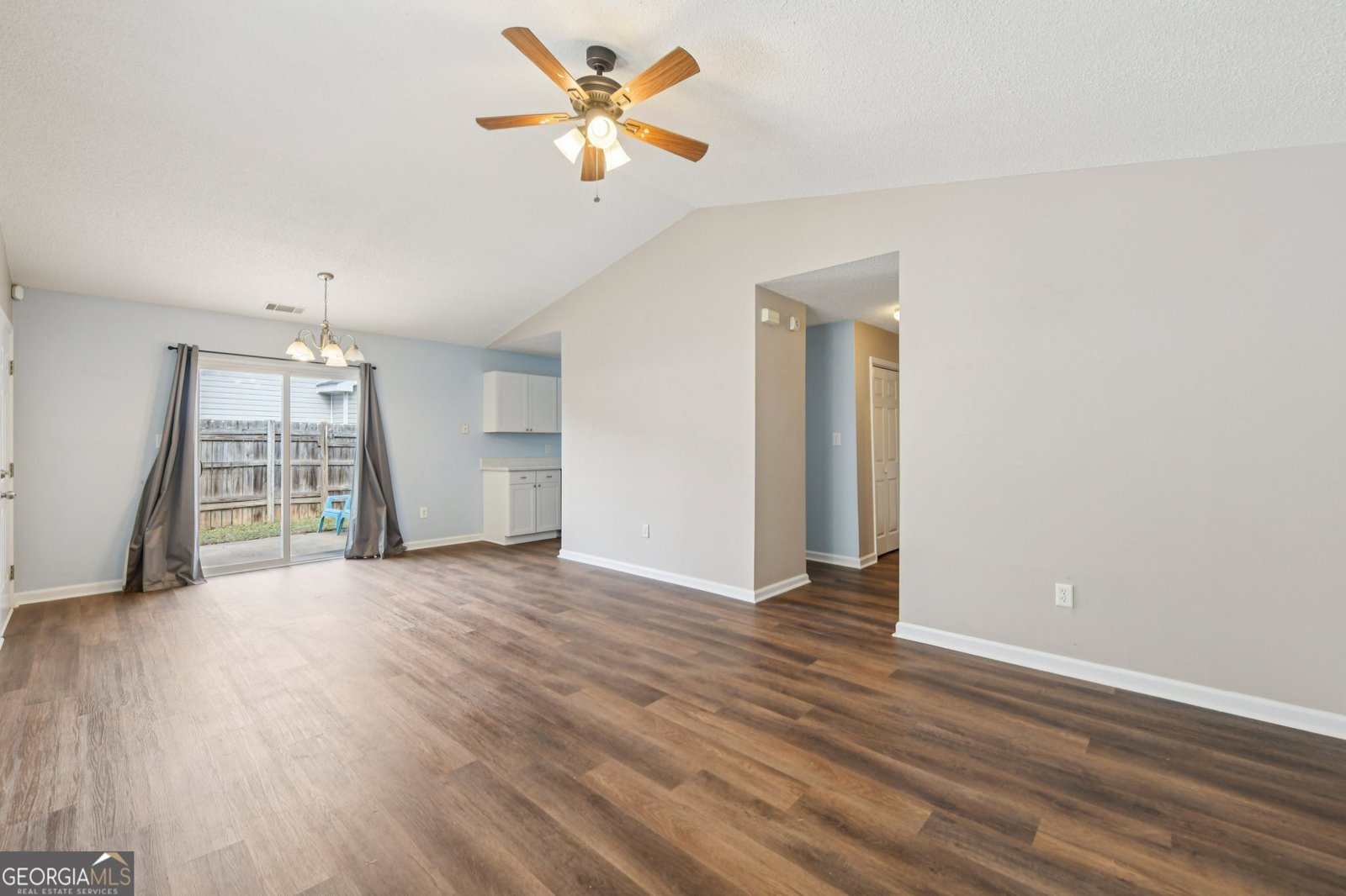 269 Buckingham Court Athens - Photo 6