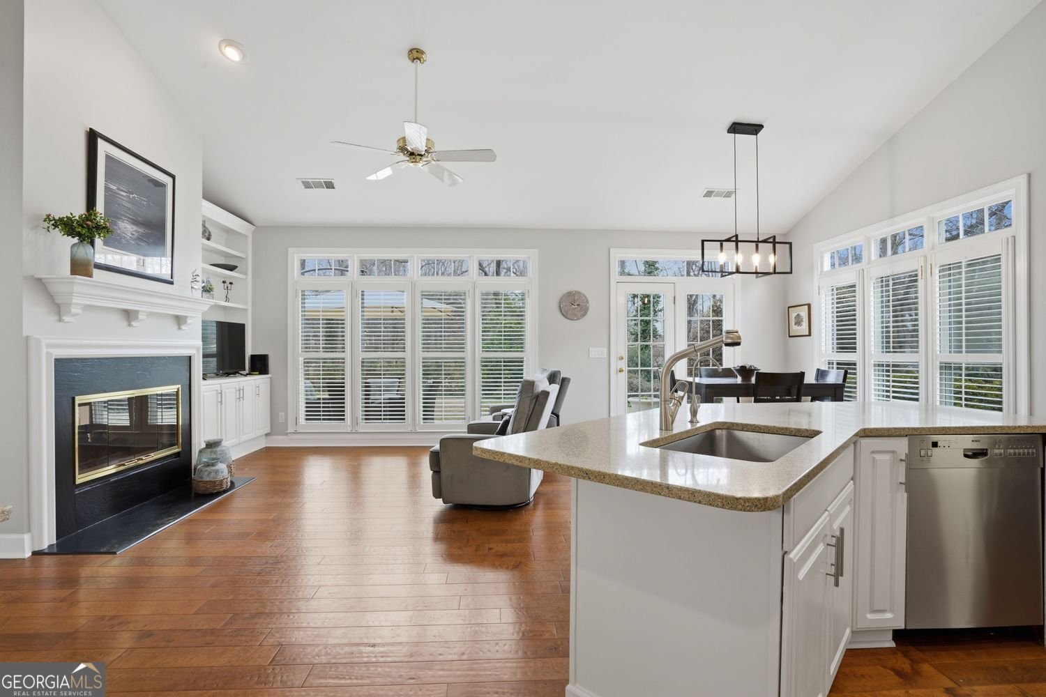 5335 Briarleigh Close Dunwoody - Photo 9