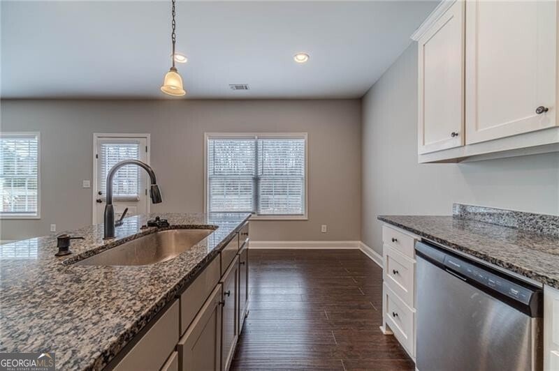 1587 Pointe South Circle Bethlehem - Photo 9