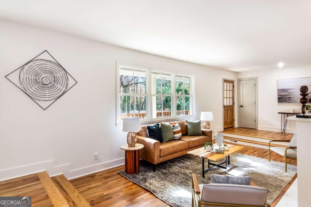 4956 Mountclaire Road Stone Mountain - Photo 7