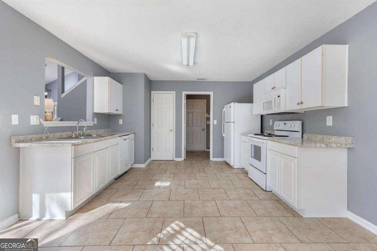 6582 Browns Mill Ferry Drive Stonecrest - Photo 12