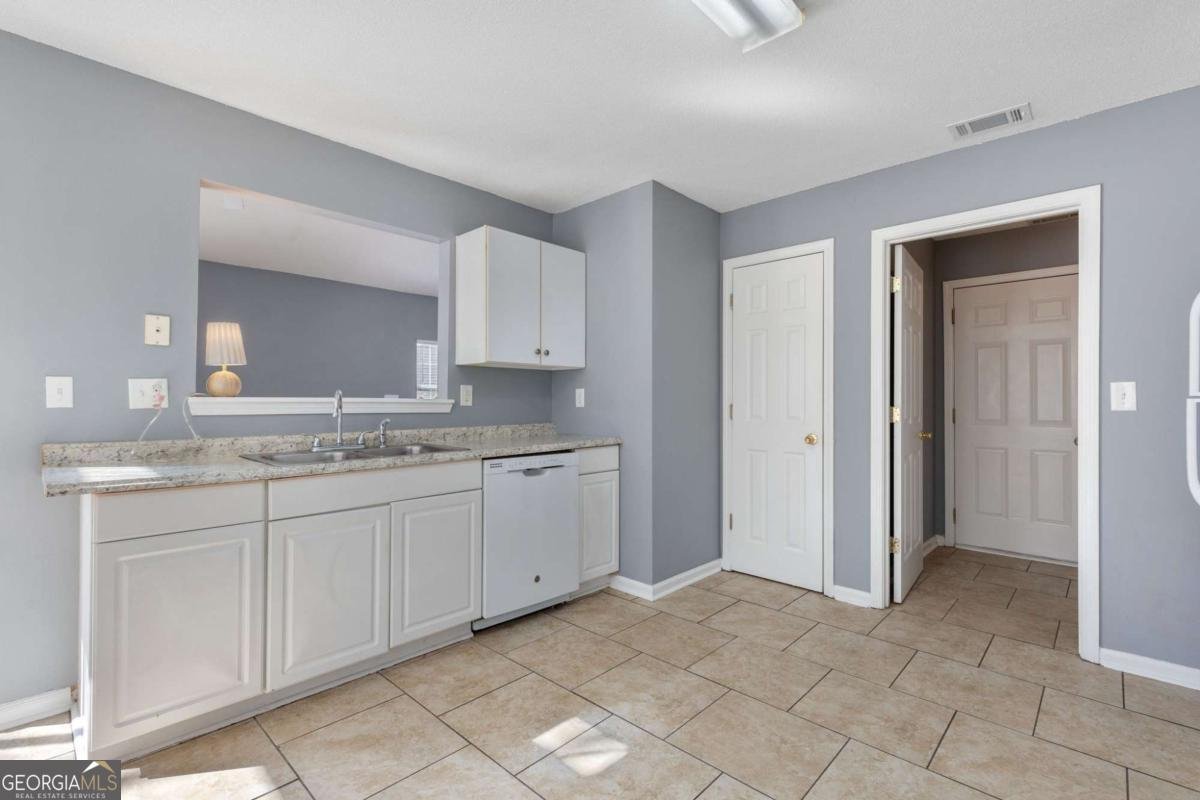 6582 Browns Mill Ferry Drive Stonecrest - Photo 13