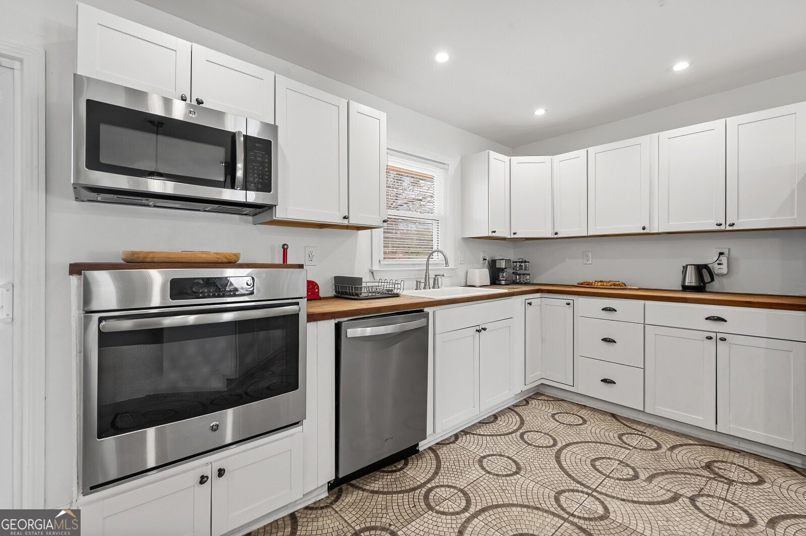 414 Charles Place Roswell - Photo 10