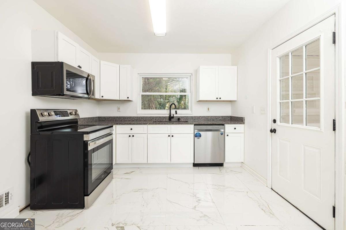 2224 Rosewood Road Decatur - Photo 7