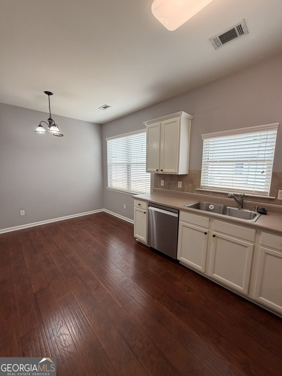 242 River Meadow Drive Lagrange - Photo 8