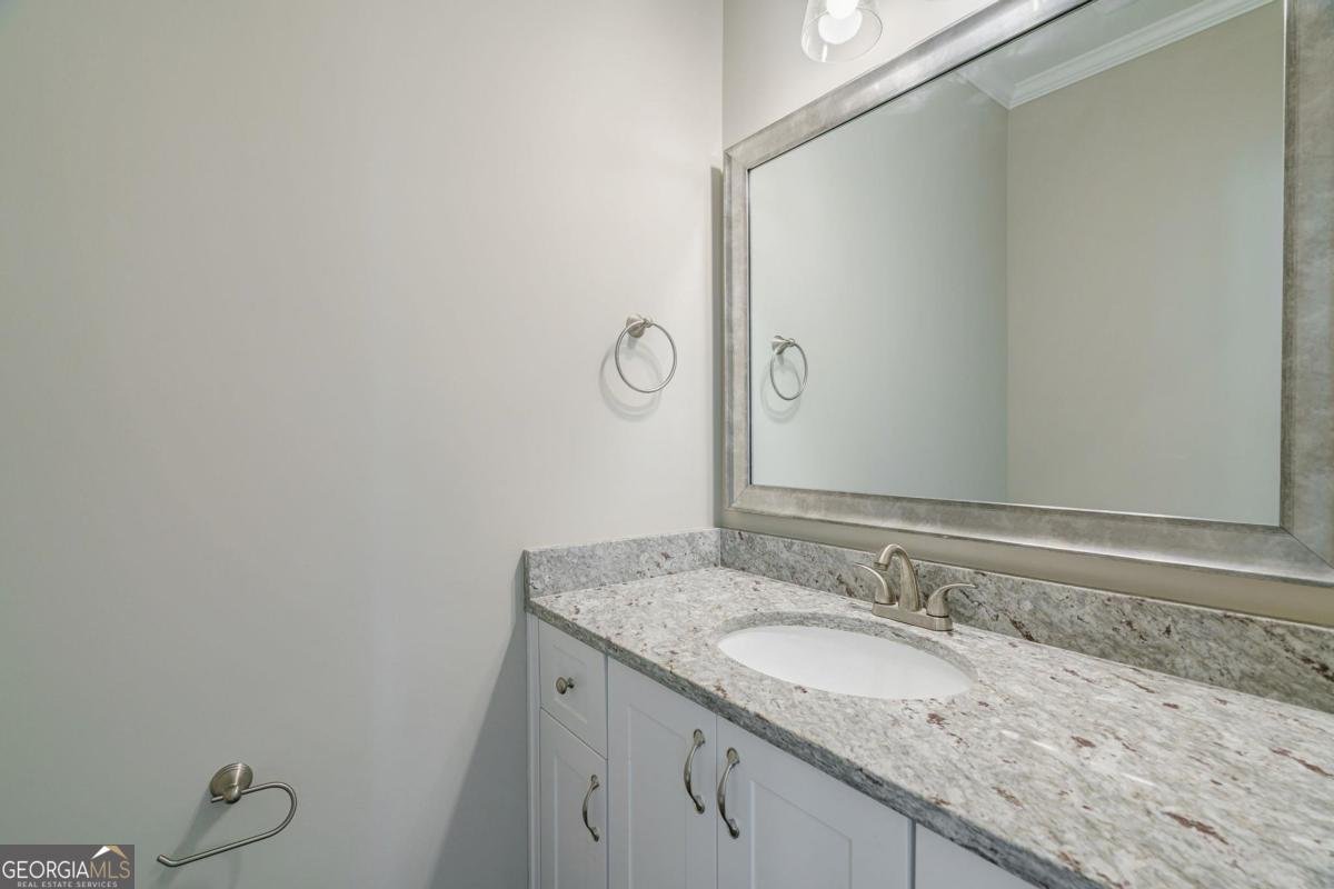 1070 Bridle Trail Greensboro - Photo 35