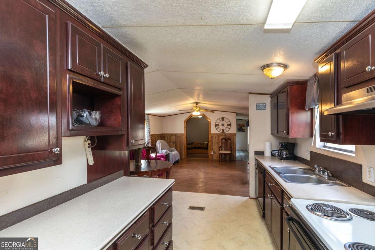 3547 Chapel Lane Blackshear - Photo 13