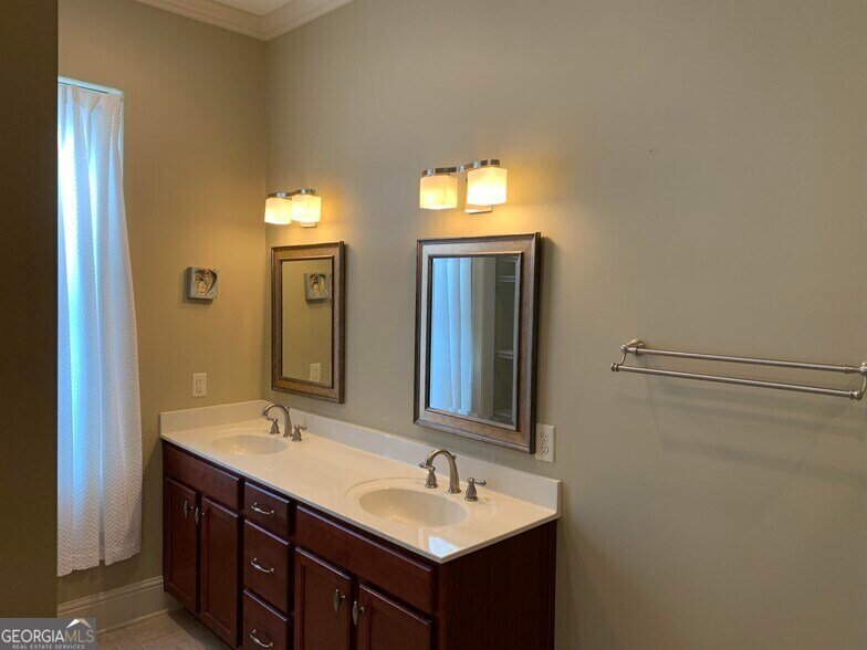 1041 Village Park Drive Greensboro - Photo 9