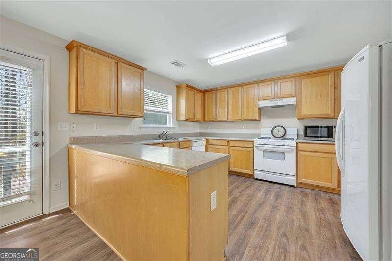 150 Hidden Lake Circle Canton - Photo 7