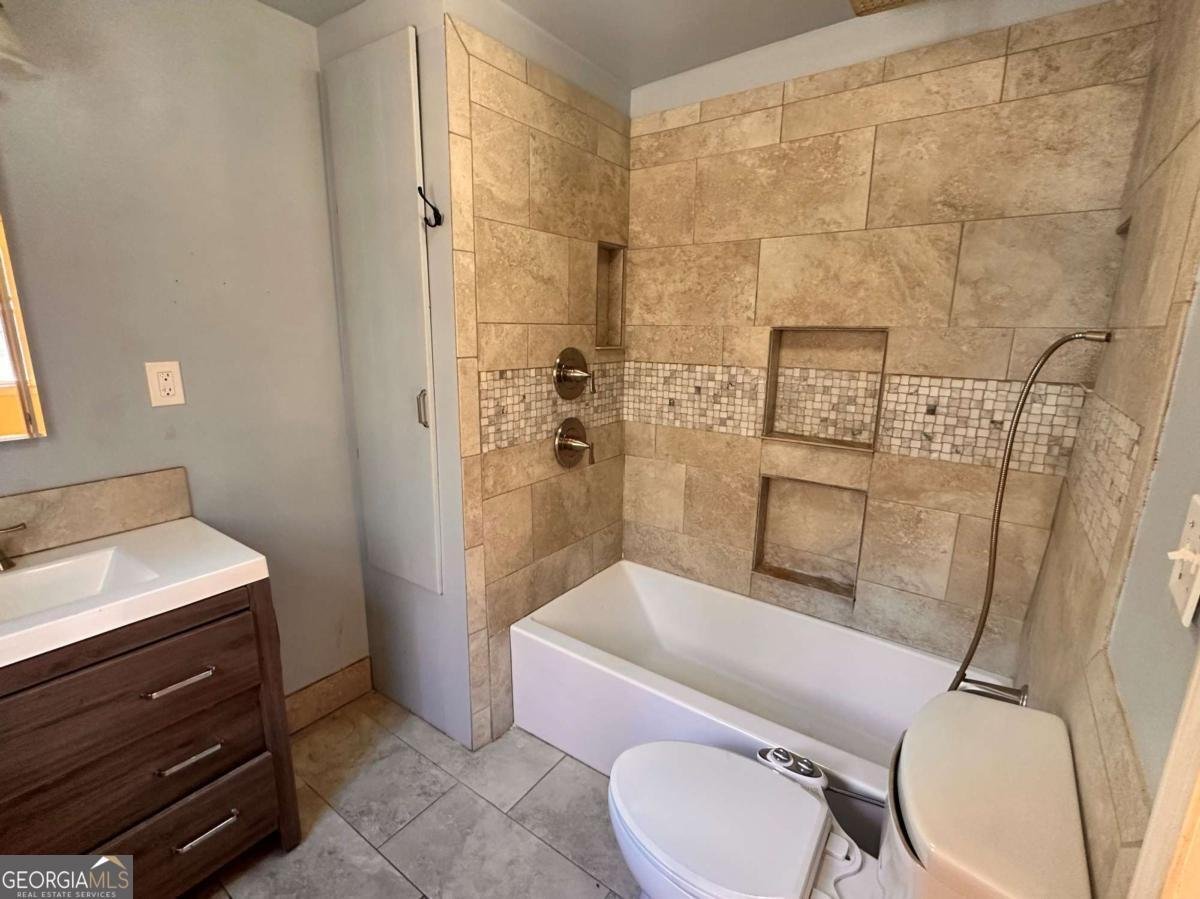 181 Barnyard Lane Clayton - Photo 19