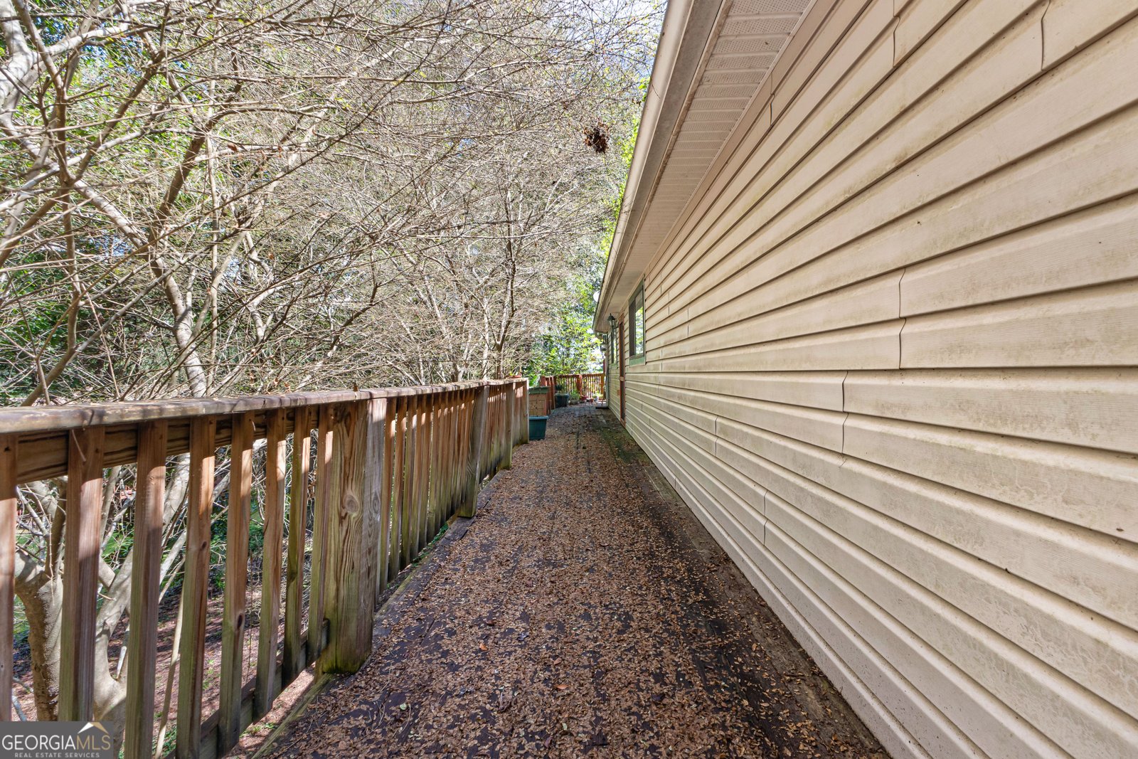 329 Chick-A-Dee Court Monticello - Photo 11